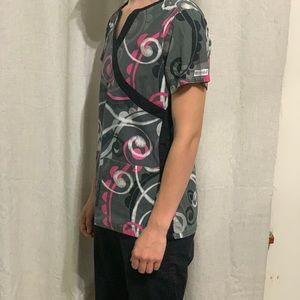 Abstract Uniform Advantage Scrub Top